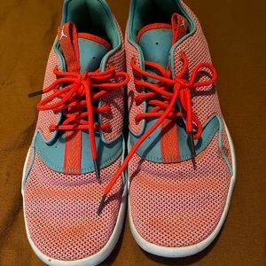 Jordan eclipse size 5.5 youth